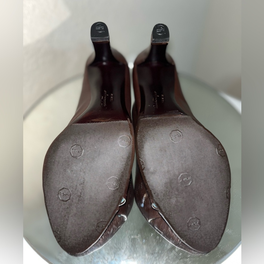 Salvatore Ferragamo Leather Pumps Heels, Brown with Blue Interior, Size 9B - Picture 10 of 14